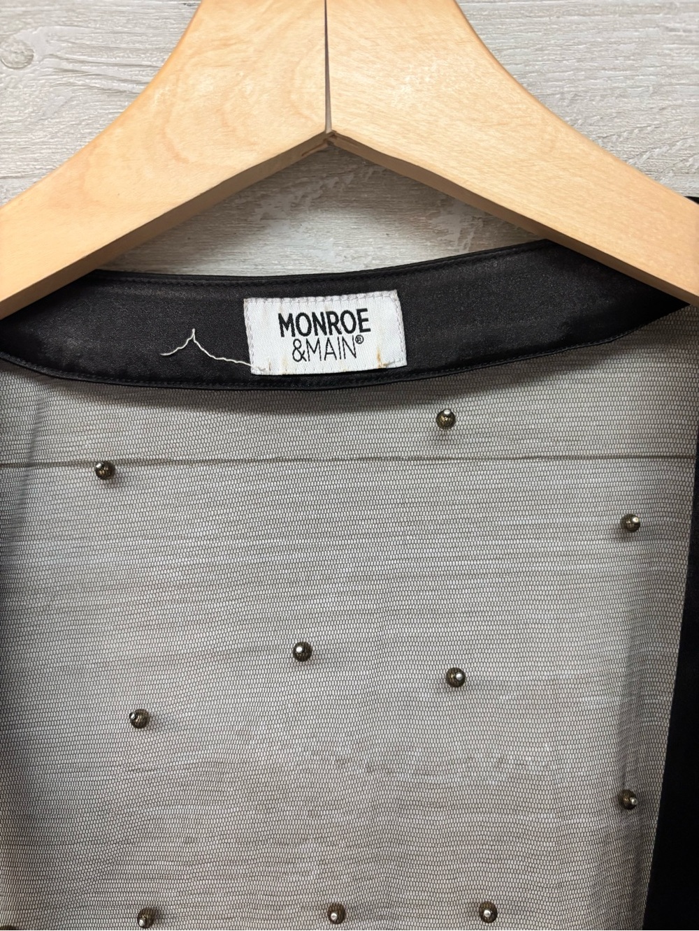 * | Monroe & Main | sheet open front cover up. One size. - Picture 4 of 4
